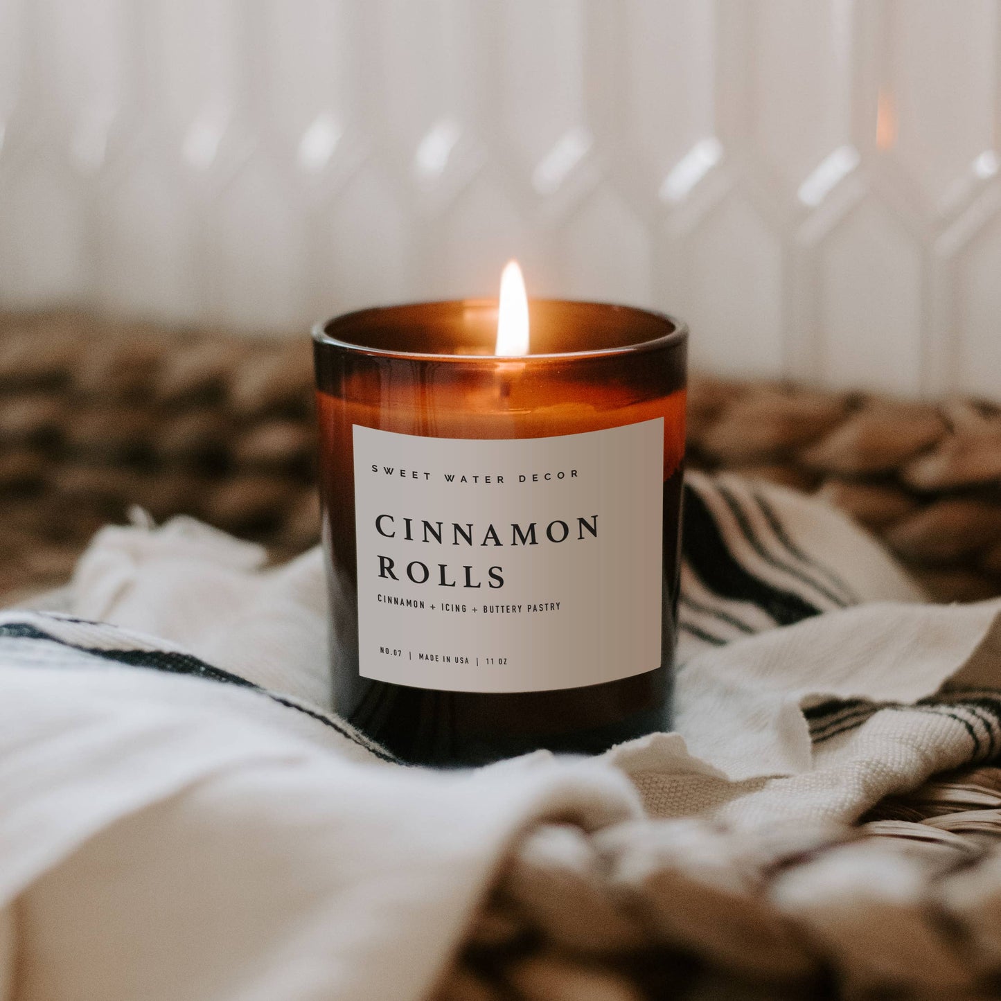 Cinnamon Rolls Soy Candle - Amber Jar - 11 oz