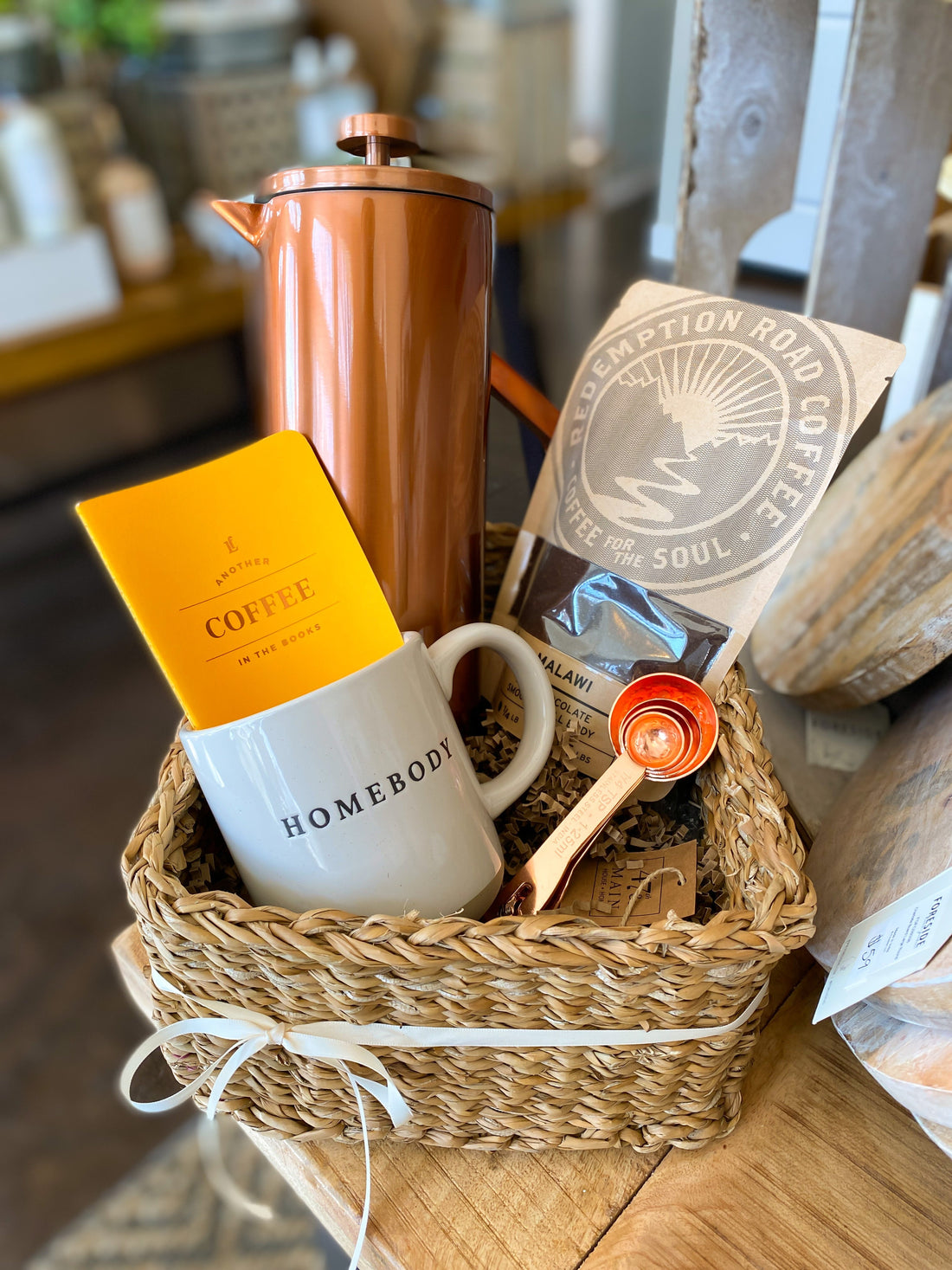 Thoughtful Gifting, Made Simple: How to Choose a Gift That Actually Feels Meaningful