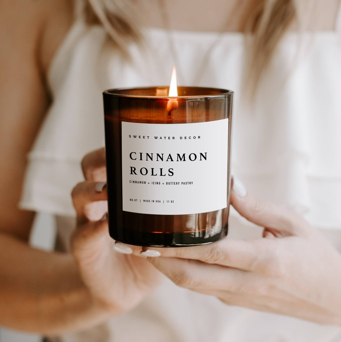 Cinnamon Rolls Soy Candle - Amber Jar - 11 oz