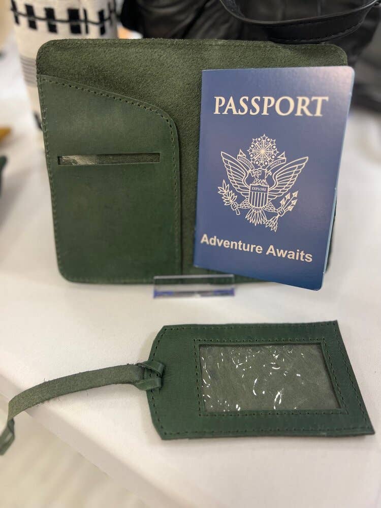 Passport Wallet: Emerald