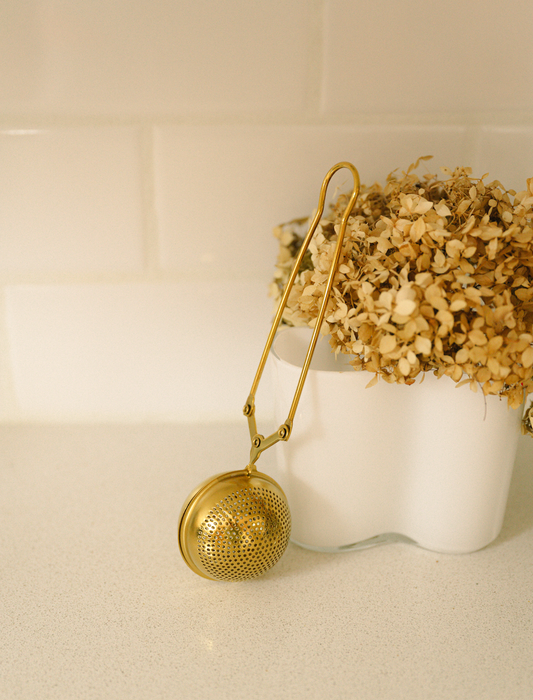 Stainless Steel Tea Strainer | Faire Market Bestseller: Gold